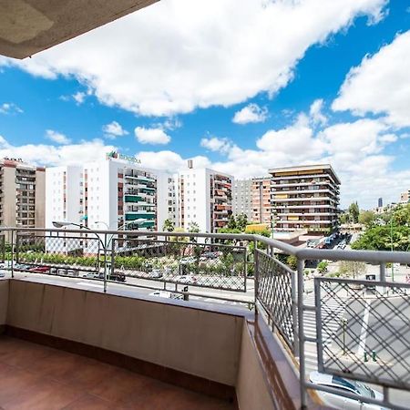 דירות סביליה Amplio Piso En Nervion, Excelente Zona De La Ciudad. מראה חיצוני תמונה